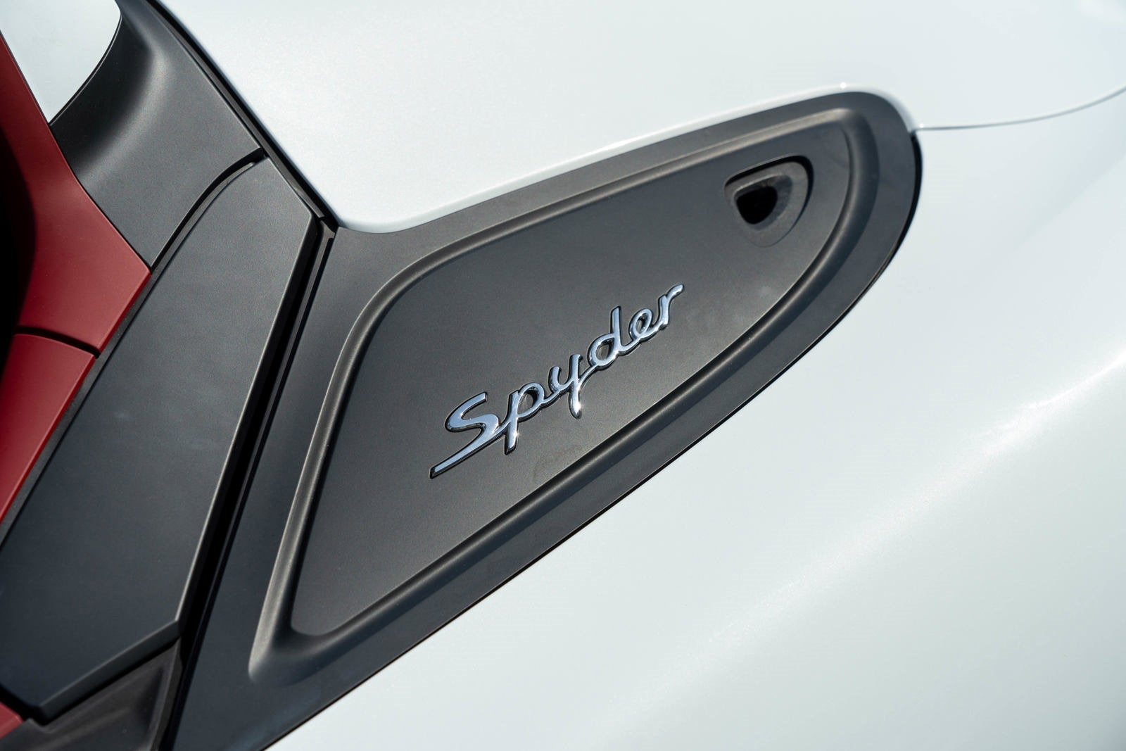 2022 Porsche 718 Spyder 2DR SPYDER